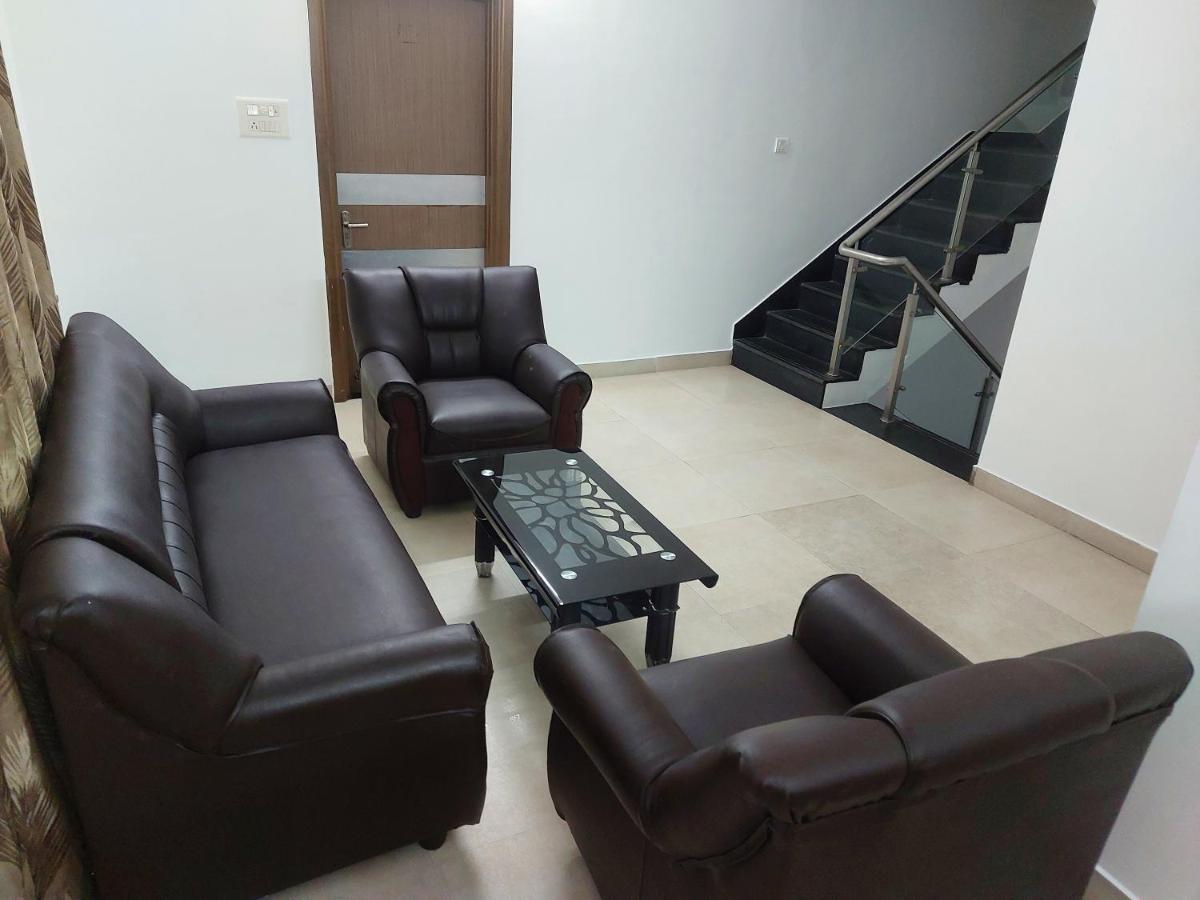 Hotel Avuraa Hospitality India Chennai Exterior foto