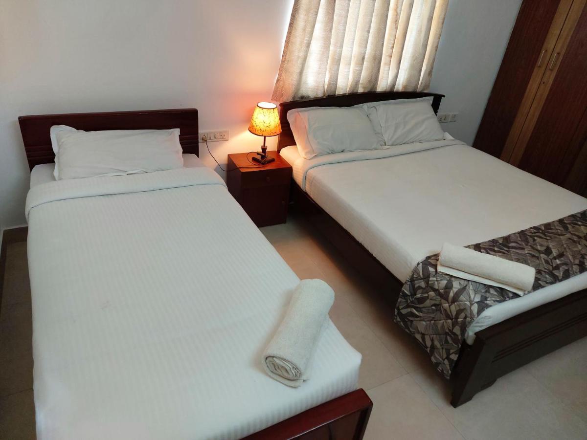 Hotel Avuraa Hospitality India Chennai Exterior foto