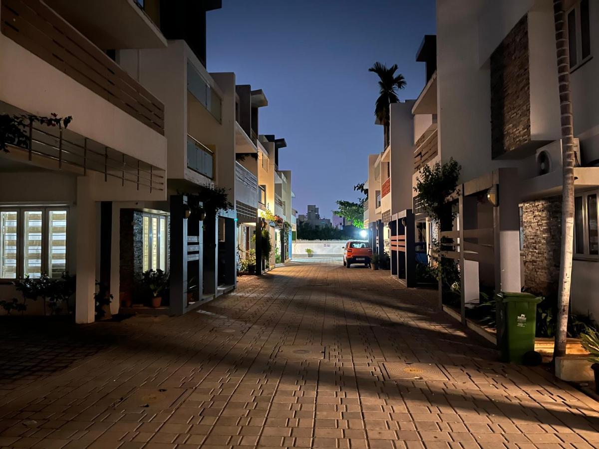 Hotel Avuraa Hospitality India Chennai Exterior foto