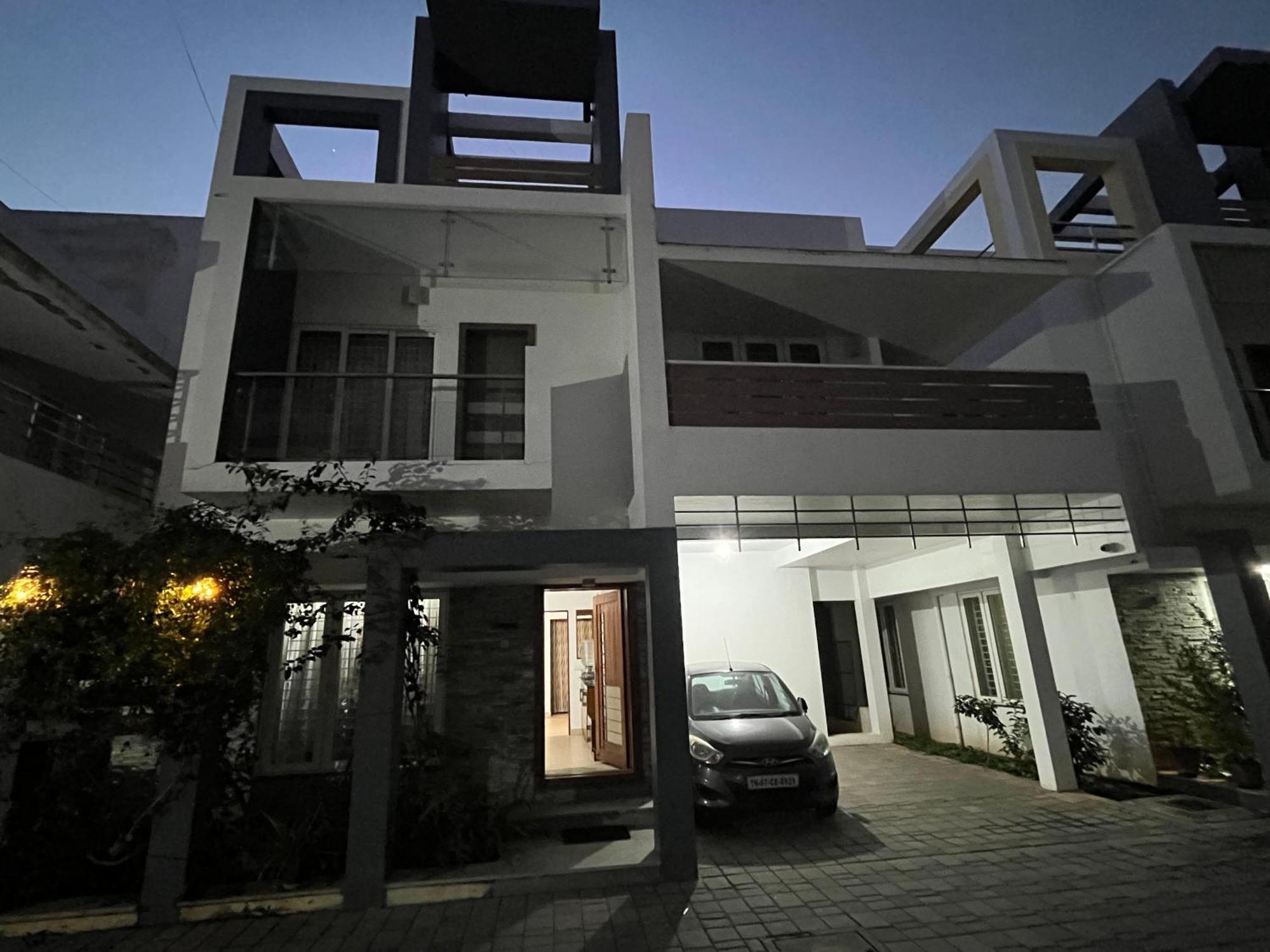 Hotel Avuraa Hospitality India Chennai Exterior foto